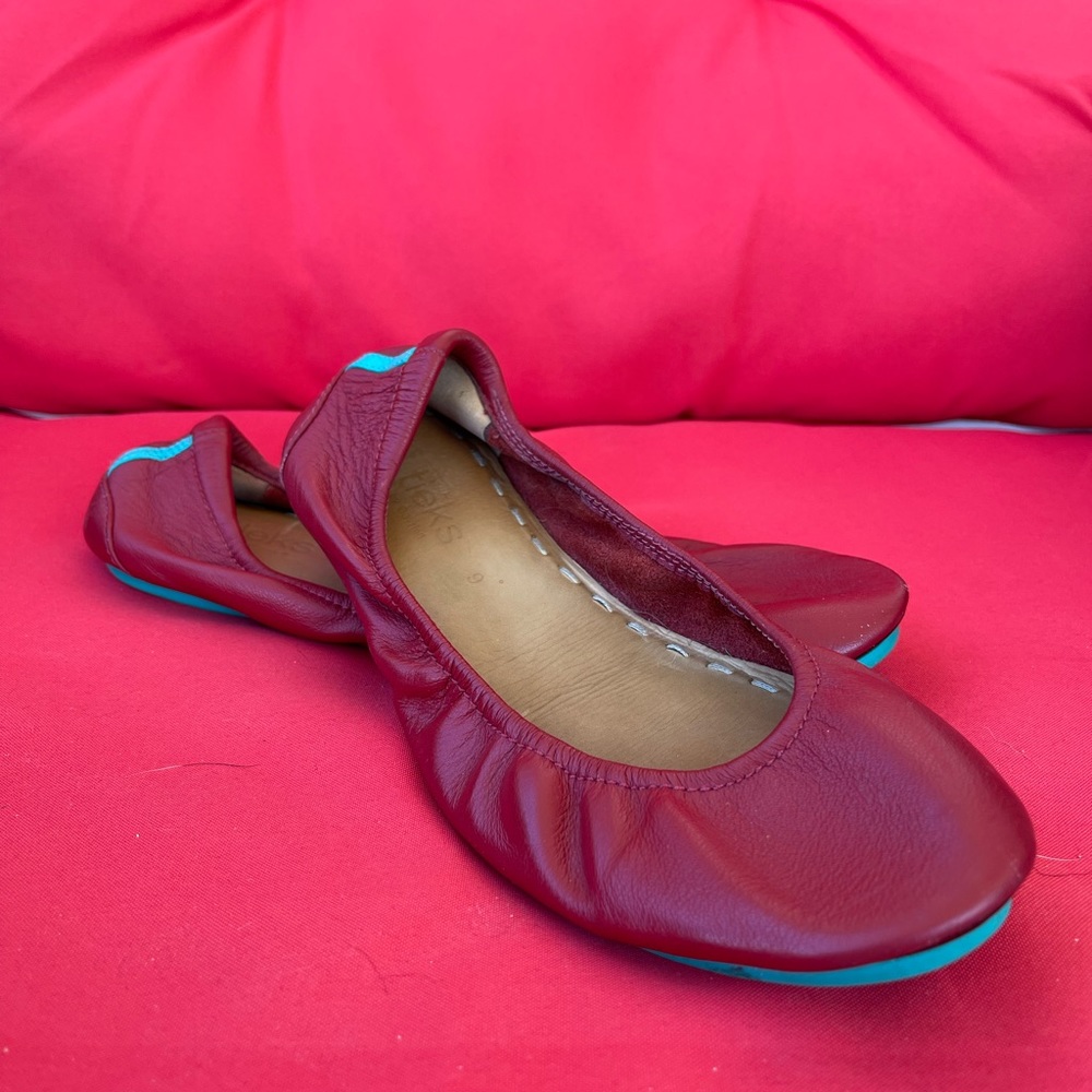 Tieks by Gavrielle - Deep Red - Size 9 - Smoke-free Home